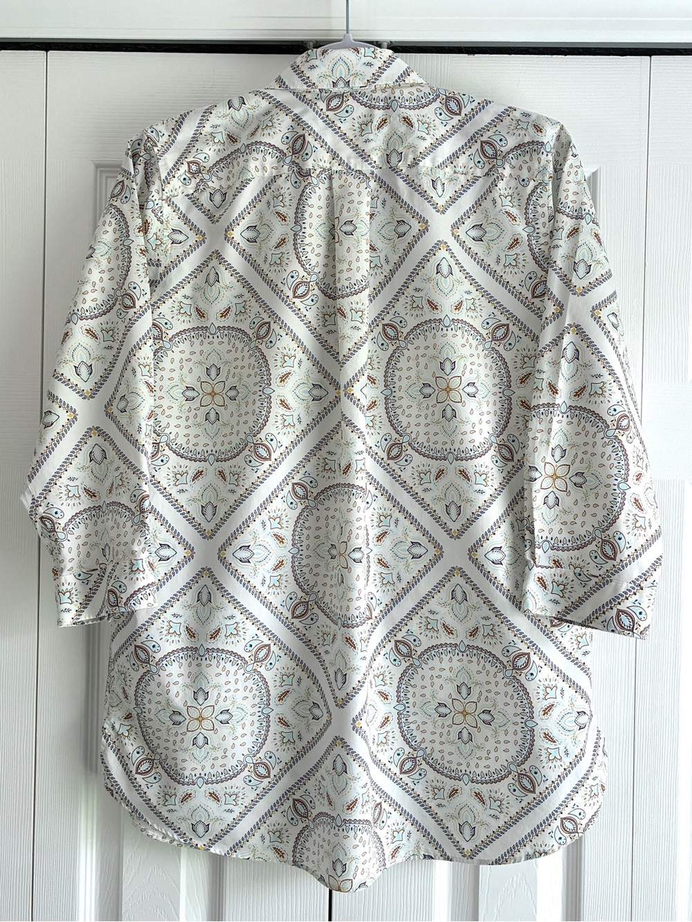 Lands’ End No Iron Button Down Shirt 10 Medallion Print Business Casual Office - Picture 4 of 11